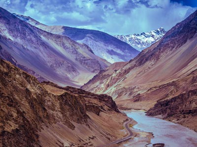Best Leh Ladakh tour package in Mumbai