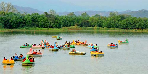 Sukhna Lake of Chandigarh tour