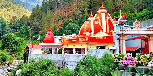 kainchi Temple Kausani tour